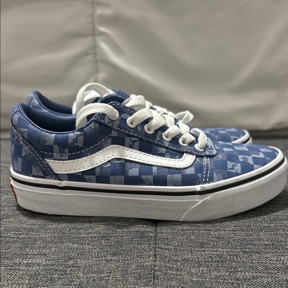 Vans Blue and White Old Skool Sneakers - Picture 5 of 7